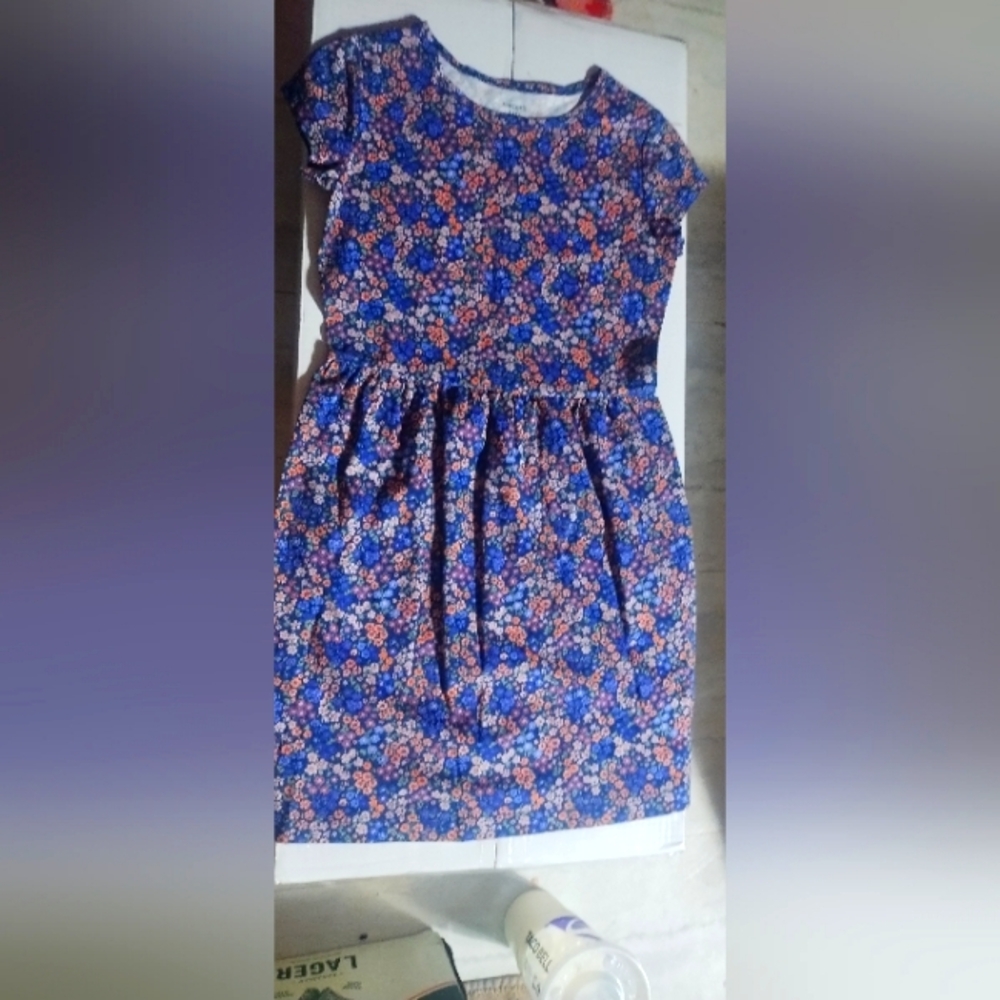 Girls dress